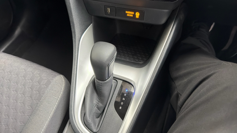 Toyota Yaris 1.5 Hybrid Design 5dr CVT Hybrid Hatchback